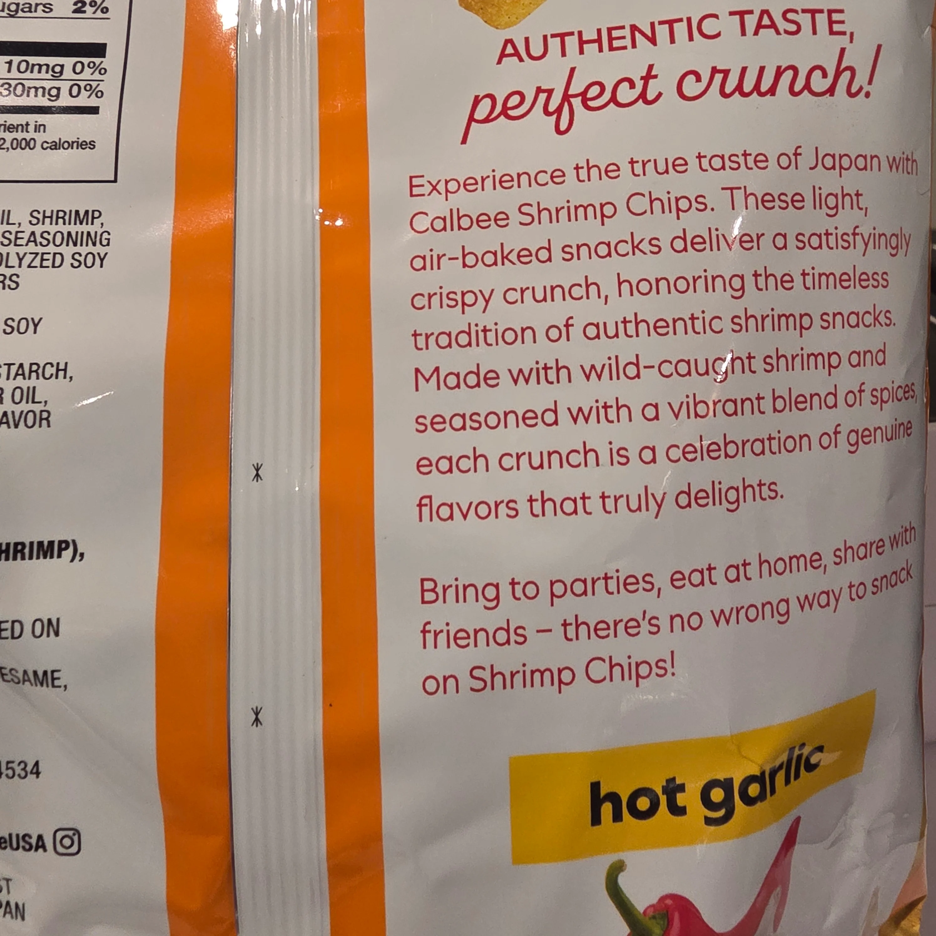 Calbee Shrimp Chips Hot Garlic 94 g - Image 2