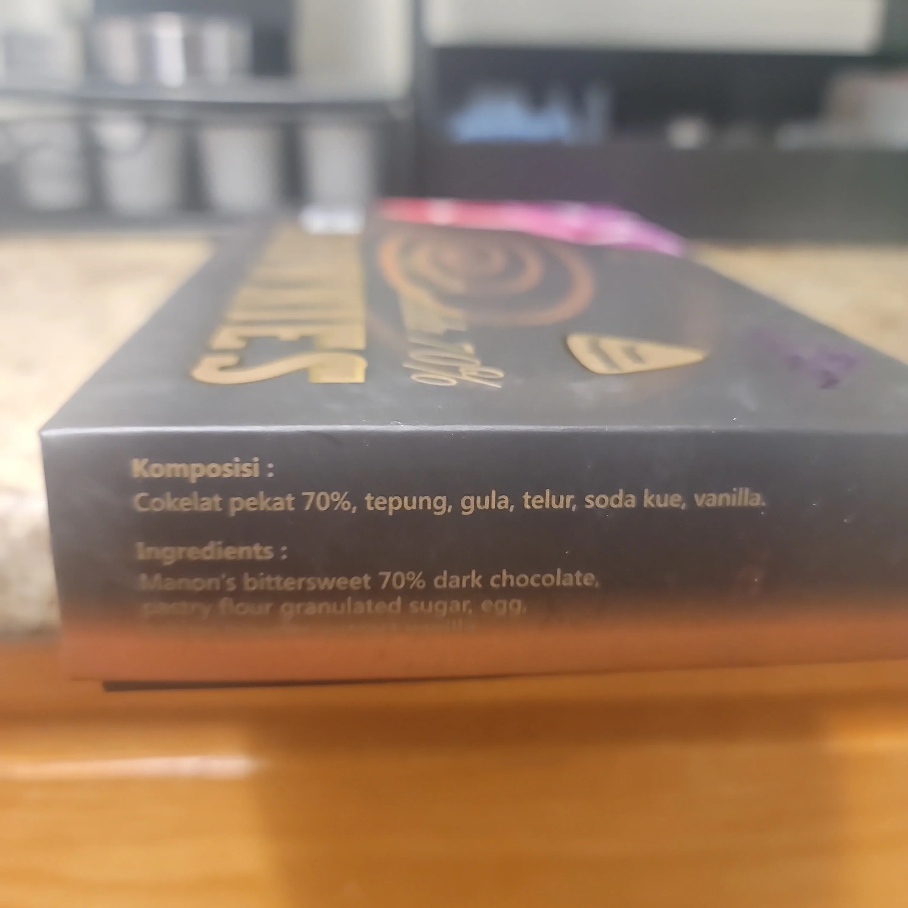 Manon Brownies Dark Chocolate Chunk Almond 350 g - Image 2