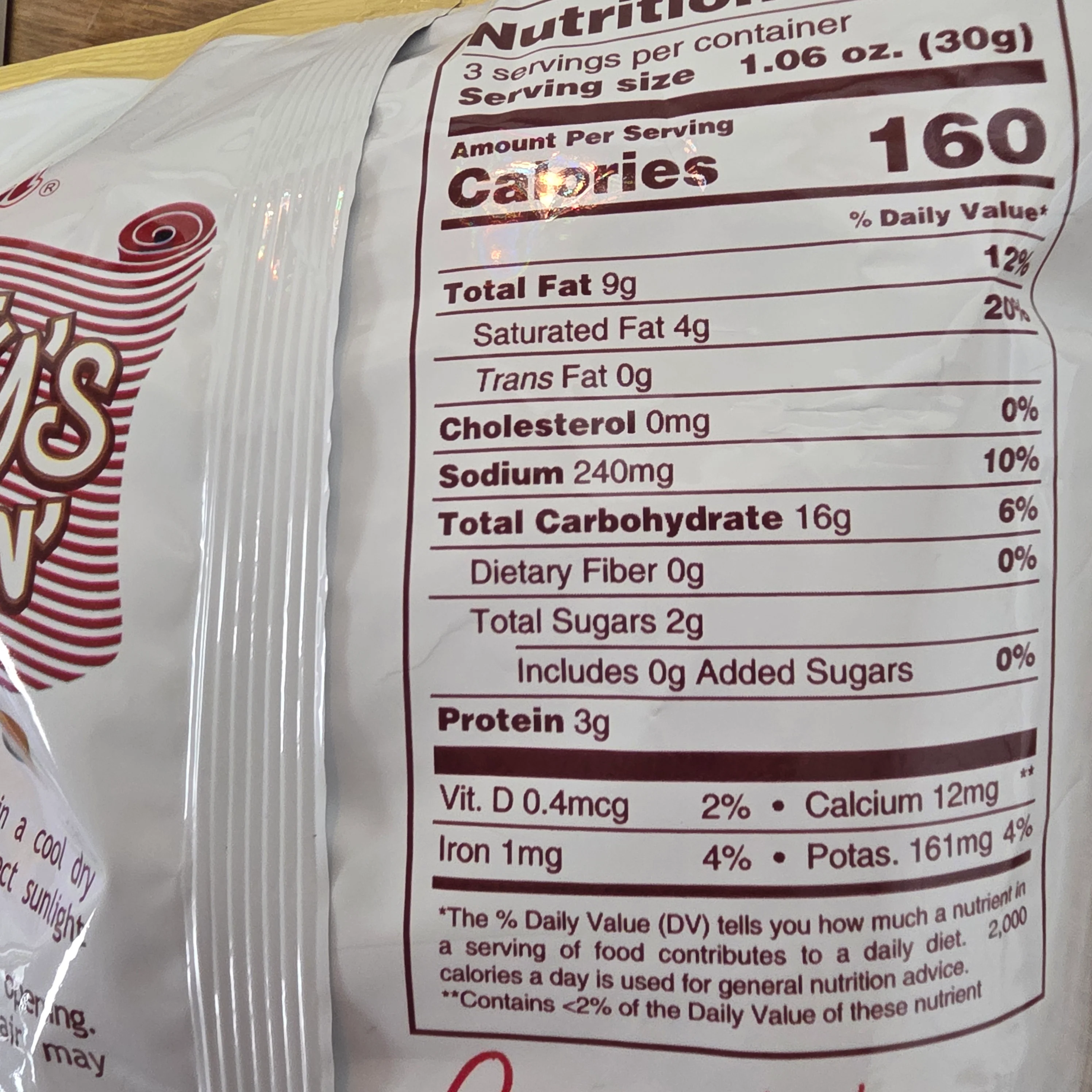 Oishi Marty's Cracklings Salt & Vinegar Chips Vegetarian Chicharon 90 g - Image 2